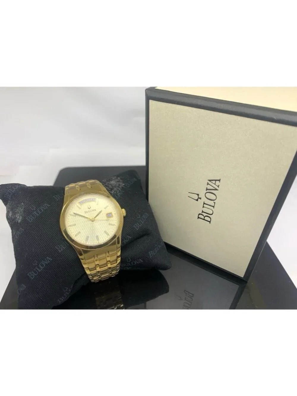 Bulova Men's Watch 97C48 Quartz Gold Dial Day Date Stainless Steel 36mm